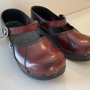 Dansko Marcelle Burgundy Mary Jane Clogs Size 36